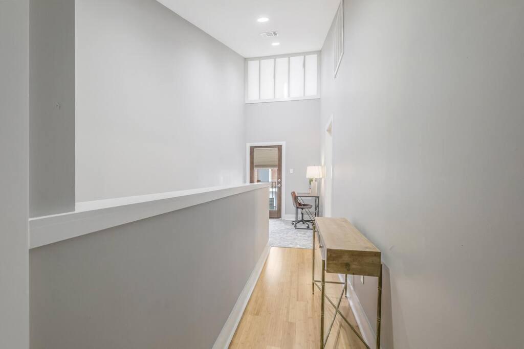 Cozy 2 Bed Townhome Near The Hospital Lafayette Exterior foto
