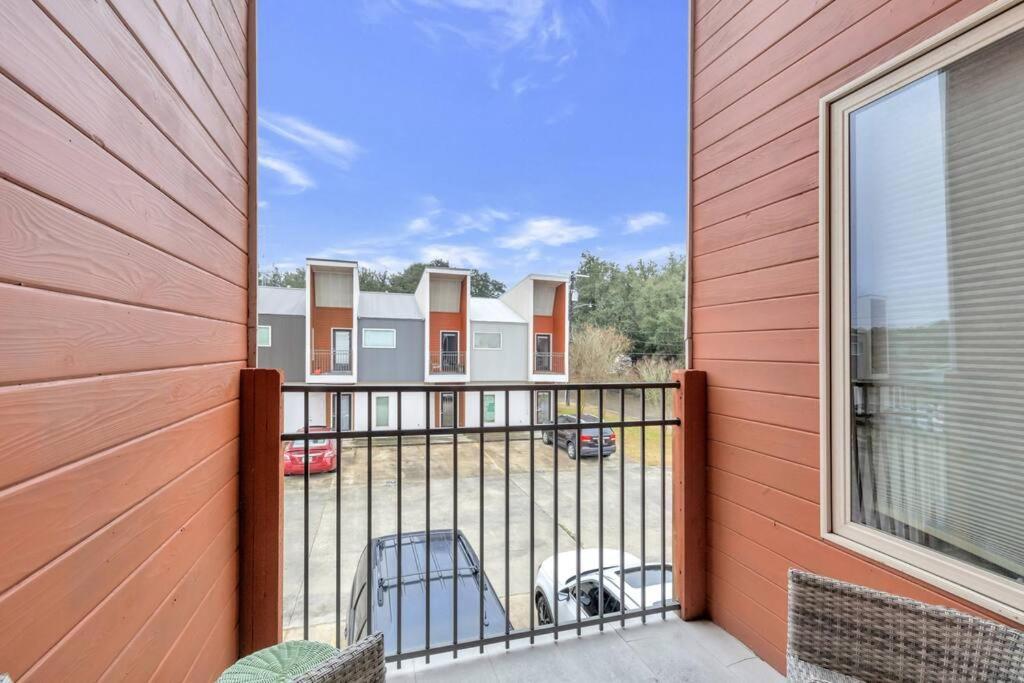 Cozy 2 Bed Townhome Near The Hospital Lafayette Exterior foto